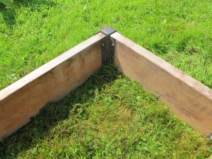 Metal brakcets to make garden box